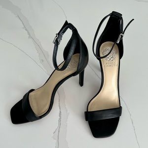 Vince Camuto Heels Size 7.5